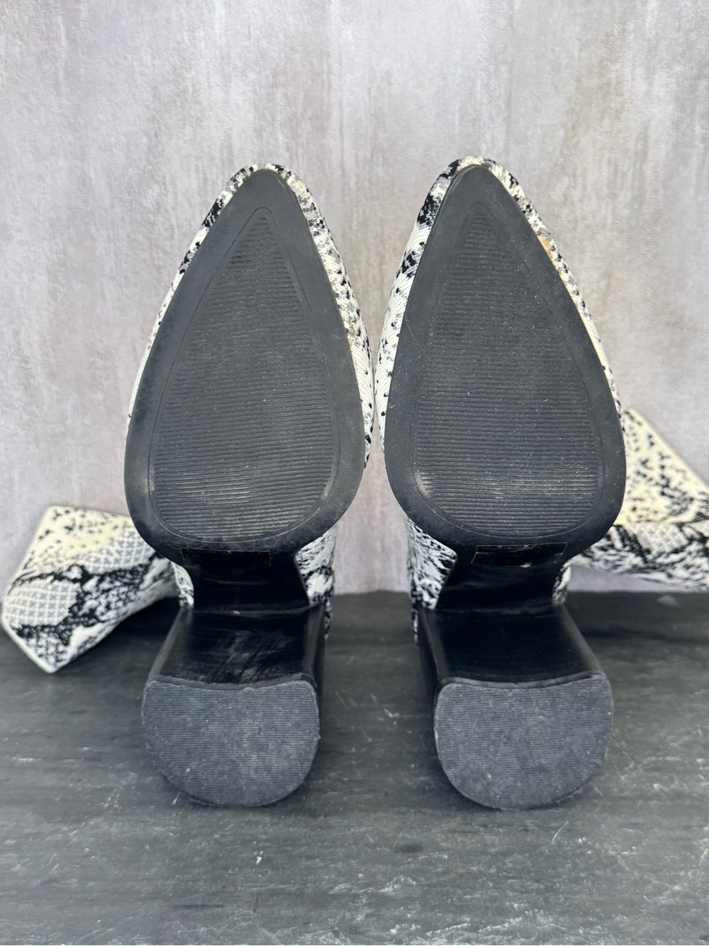 Steve Madden Women’s Trent Knit Ankle Booties White Snake Print - Picture 5 of 9